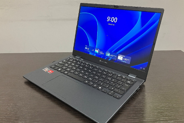 ノートパソコンの画像